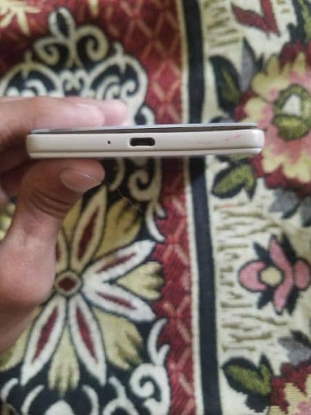 oppo a33f for sell in lush condition 2