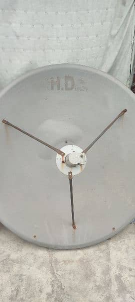 4ft dish with lnb for sale . . 0