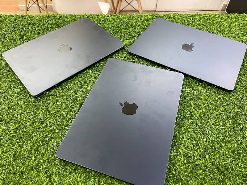 MacBook Air M1 M2 & Pro M1 M2 8gb 16gb ram 256gb 512gb 10/10 Available 6