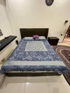 Bed Set Queen Size with Side Tables