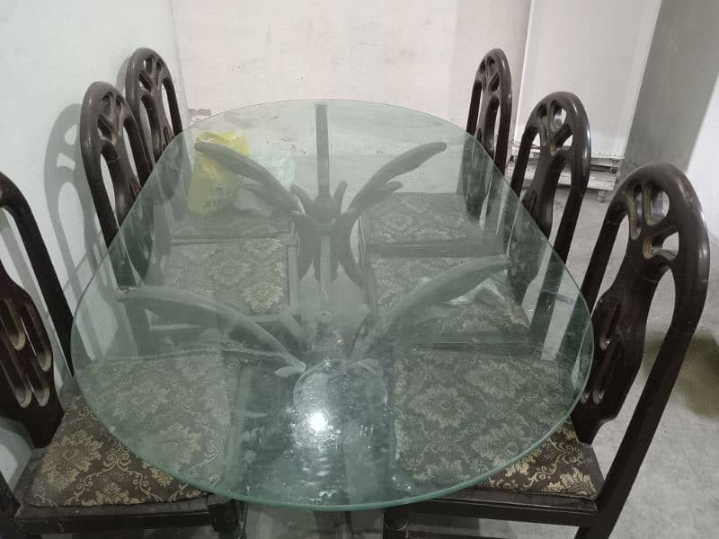 Dining Table with 6 chairs good condition 2