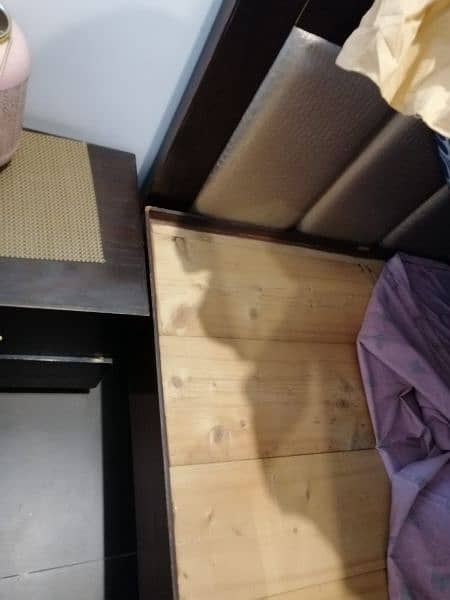 Bed & side drawers (tables) 1