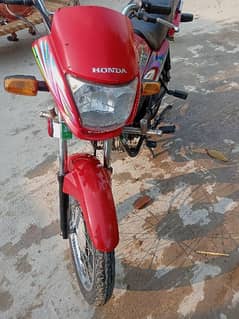 Honda pirdar 100 cc