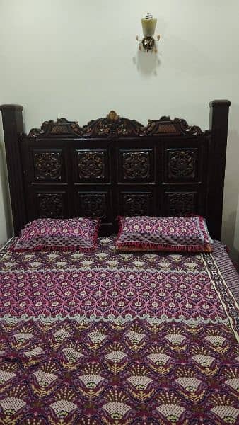 Solid wood bed/dressing/side tables       Whatsapp 03194106523 1