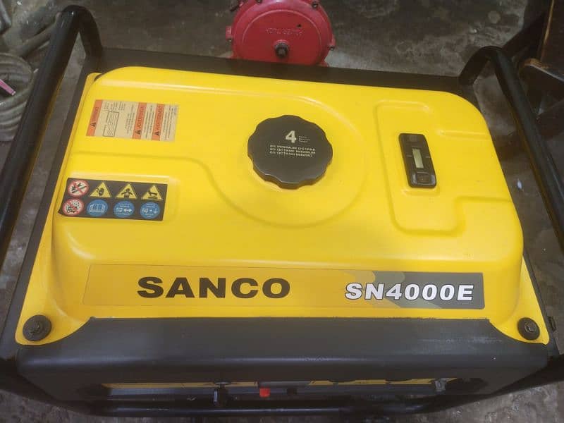 sanco generator, new condition, 3000W petrol and cng both 4