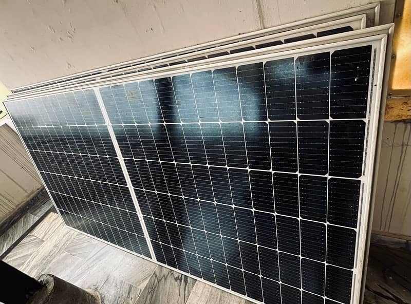 Cheap 4 solar panels for sale (read the add first) 3