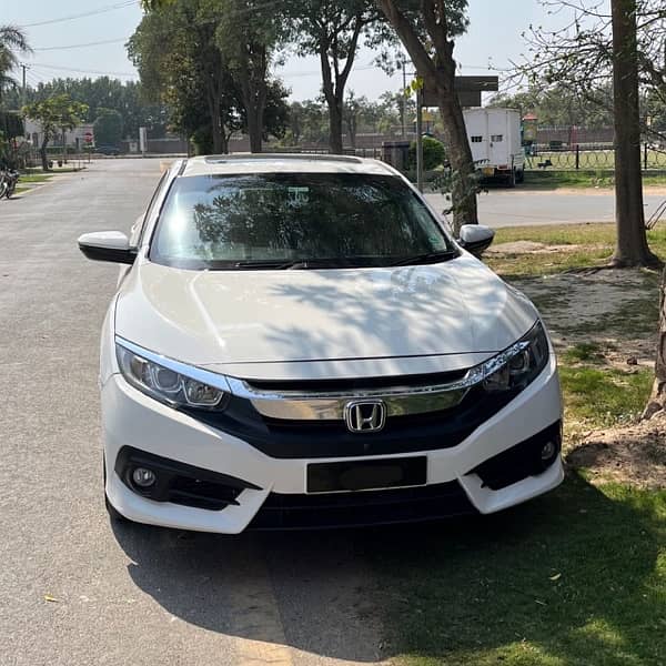 Honda Civic Oriel Cvt with Sunroof and Navigation 2017 1