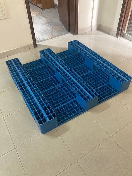 plastic and wooden pallets 3