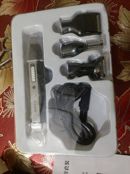 Best hair and nose trimmer Kemei KM-6630 2