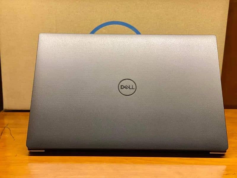 Dell Precision 5530 Mobile Workstation FHD Bezelless ips Screen 5