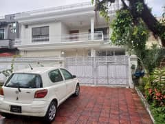 Spacious upper portion for rent in G-10/3