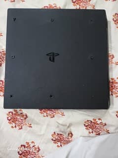 ps4 pro 1tb with 2 orignal controllers