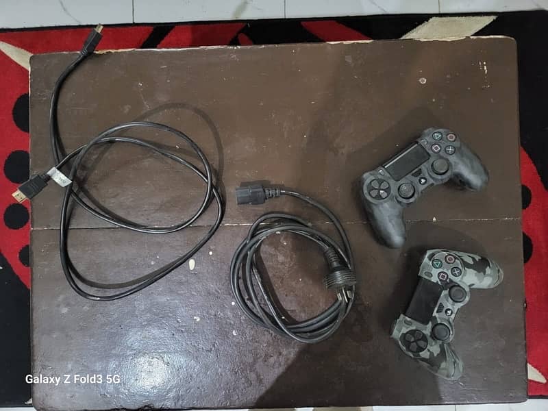 ps4 pro 1tb with 2 orignal controllers 2