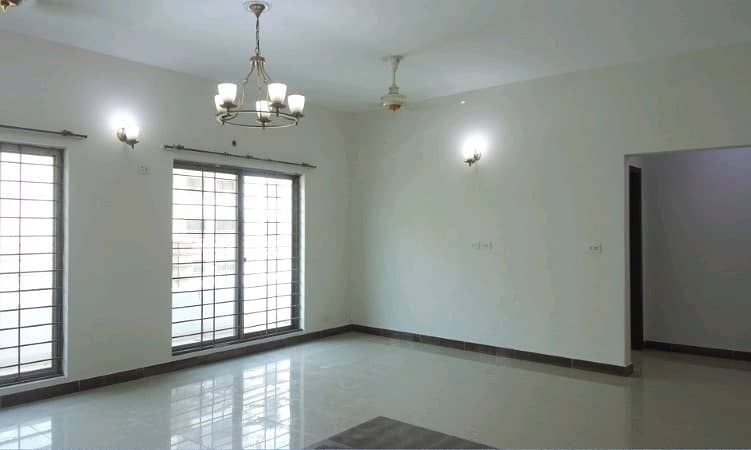 10 Marla Flat For sale Is Available In Askari 11 - Sector B Apartments 2