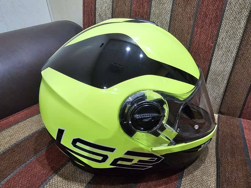LS2 Strobe Face Lift Helmet in Brand New Condition 1