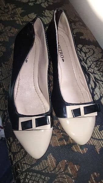 coquette black and beige metro heels 2