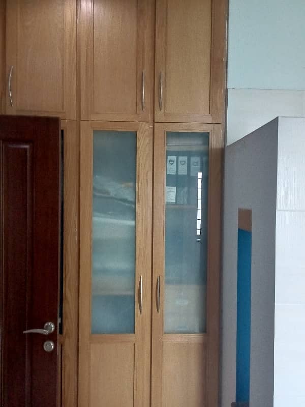 1 Kanal Beautiful Separate Gate Upper Portion For Rent In Wapda Town. 13