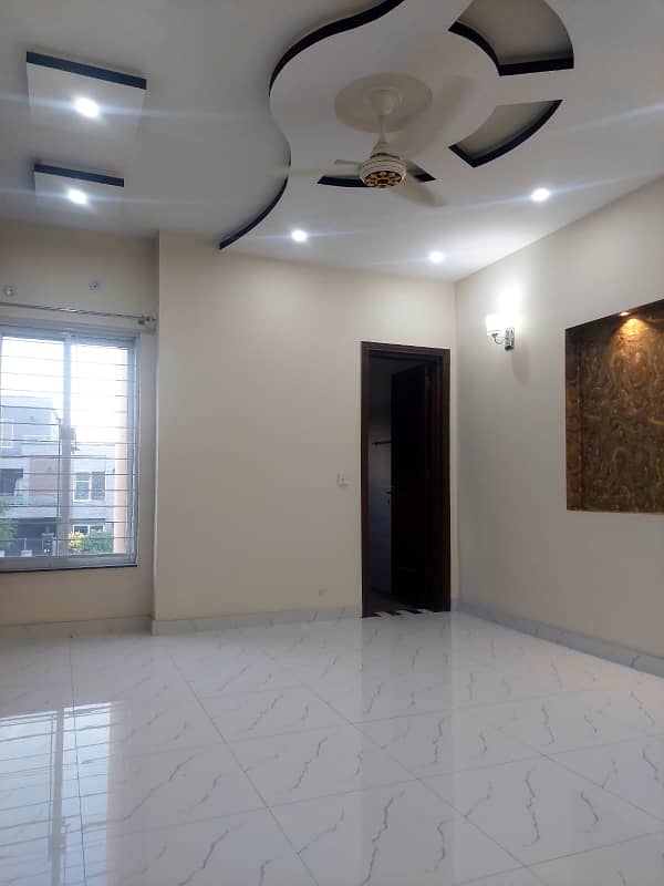 10Marla Brand New Upper Portion For Rent In LDA Avenue One 6