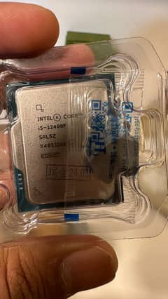 Intel Core i5 12400F chip