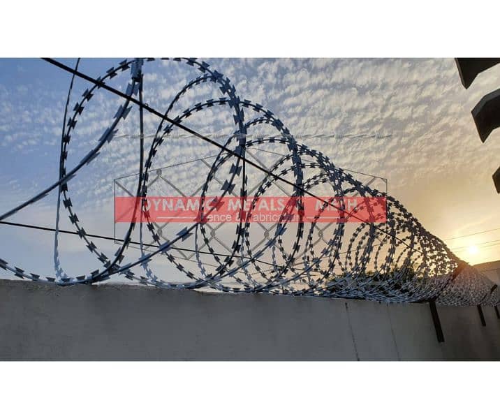 Chain Link Fence | Razor Wire | Barbed Wire | Electric Fence | Hesco 14
