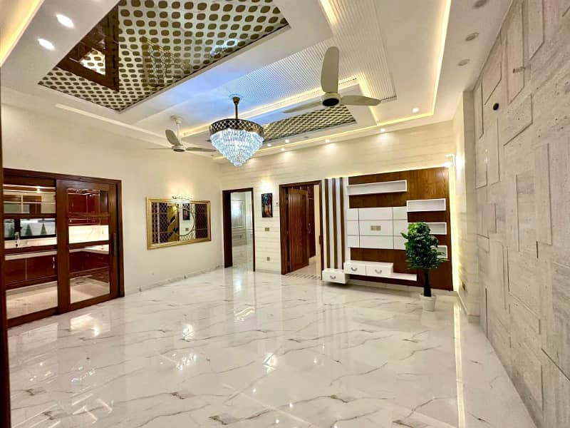10 Marla Luxury Brand New Double Unit House For Sale in Shaheen Block Bahria Town Lahore 4