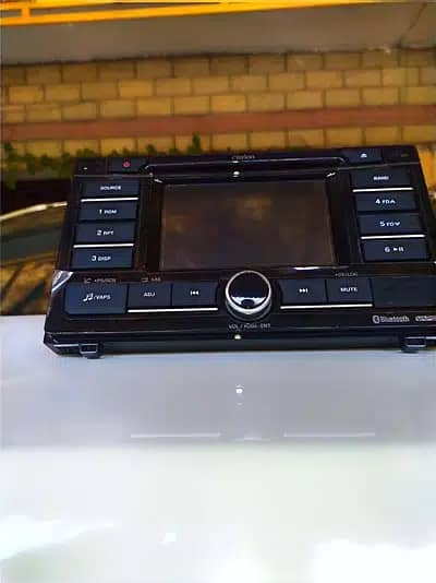 TOYOTA COROLLA GENUINE STEREO SYSTEM (Contact#03365395259) 0