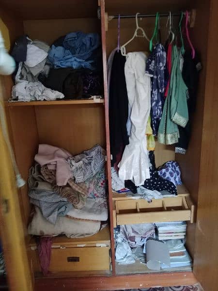 Wardrobe (wooden) with two parts and in 10/10 condition 1