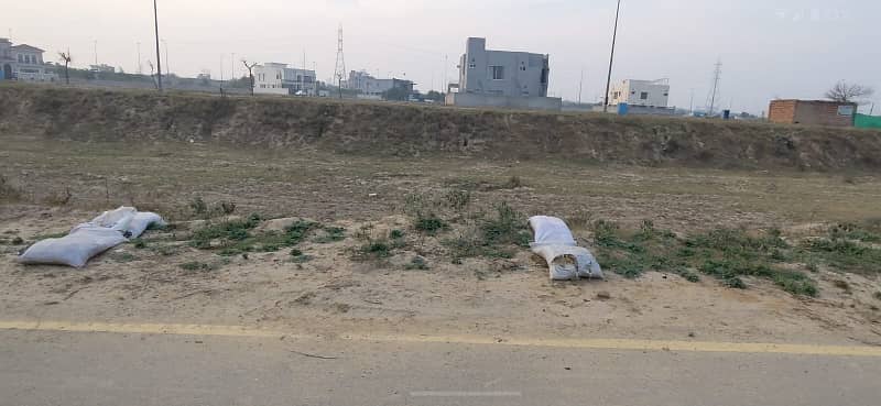 01 Kanal Plot For Sale On 100 Feet Road Block-V In DHA Phase 8 Lahore 1