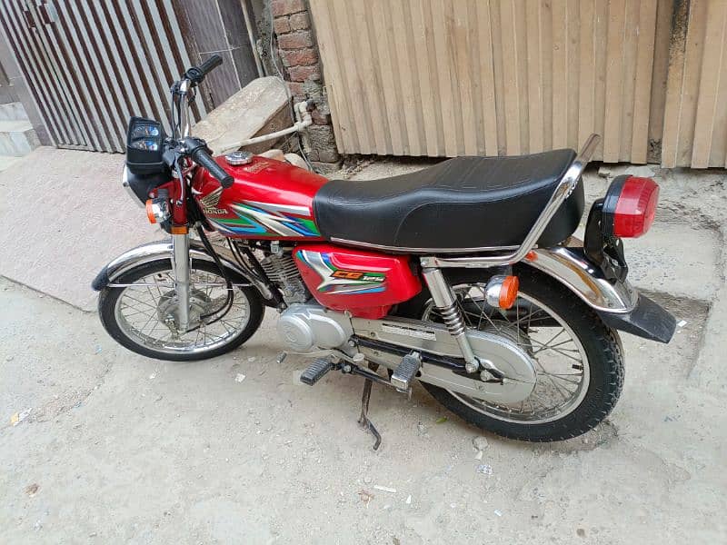 Honda 125 model 22/23 1