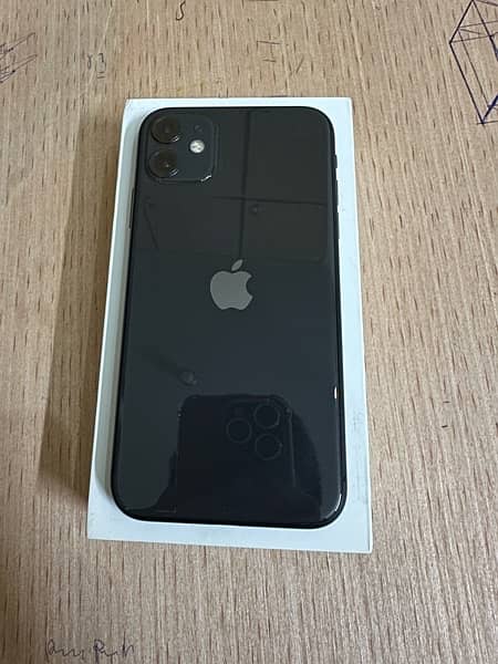 iPhone 11 128gb water pack set Health 82  condition 10/9    0 scratch 1