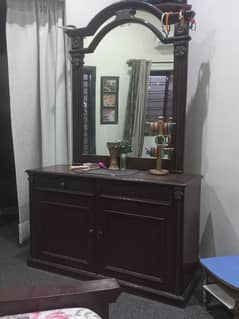dressing table of pure wood 0