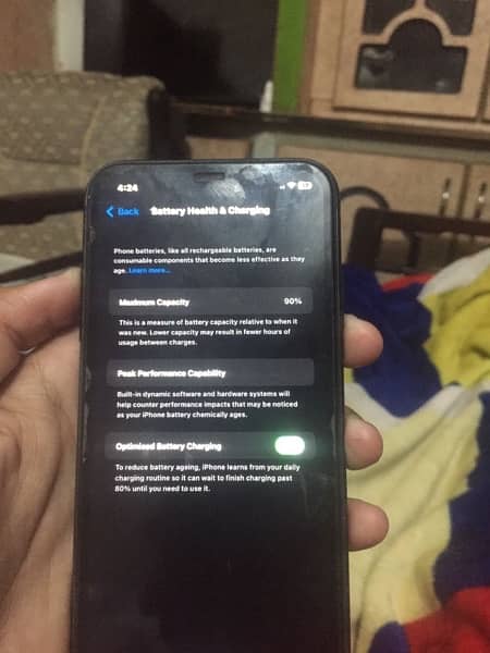 I phone 11 64 gb non pta battery health 90 black colour all ok 4