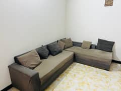 L shape sofa with cushion 0