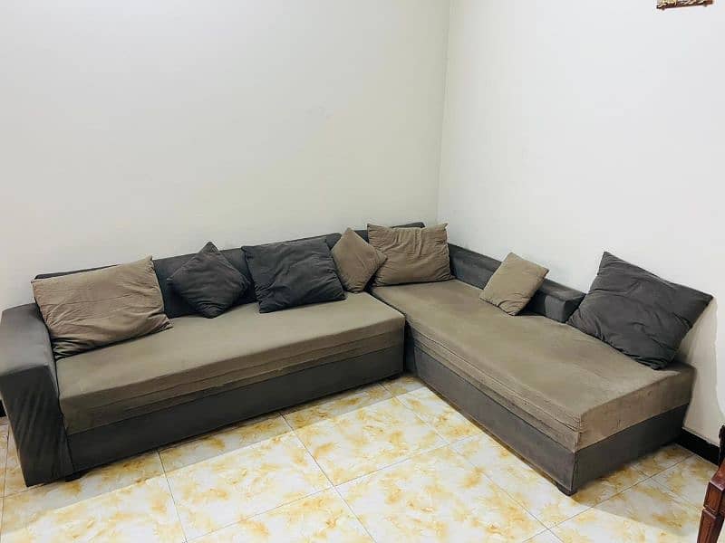 L shape sofa with cushion 2