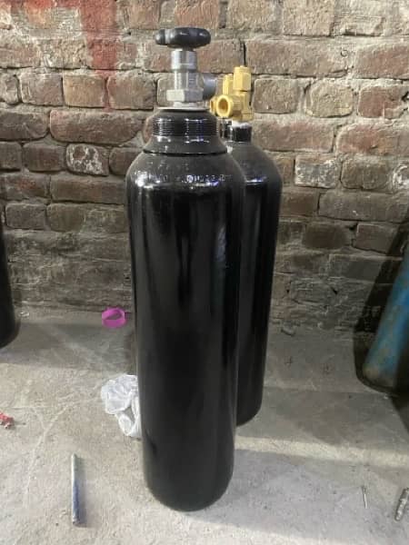Medical Oxygen Cylinders All Sizes available 5