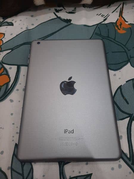 IPAD 2 FOR SALE MINT CONDITION 1