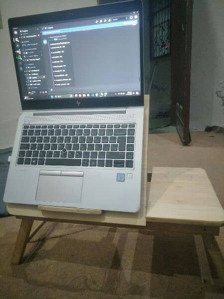 Laptop standing table 0