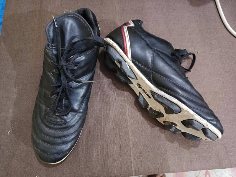 Football shoes 4