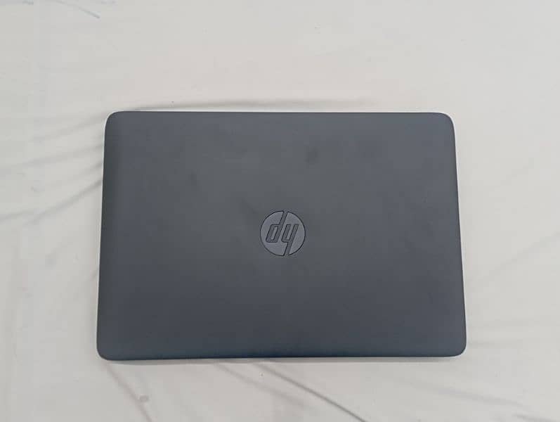 HP laptop elite book core i5 with SD card 1