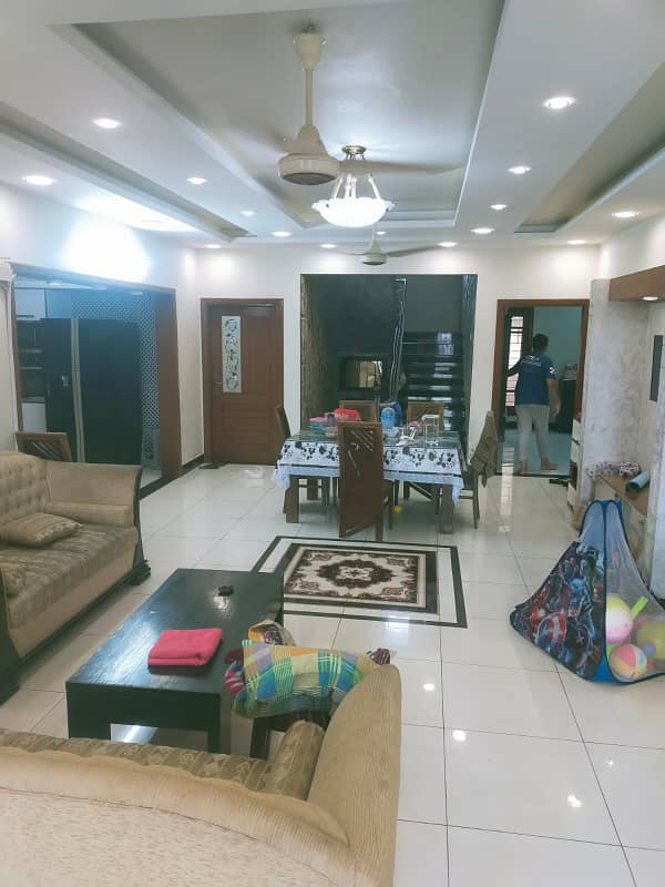 Fahad Jabbar Memon offers one bungalow for sale DHA Phase 4 40