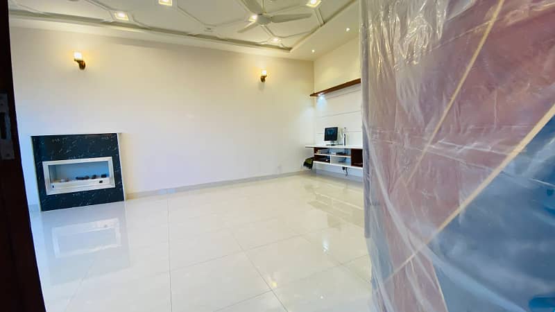 5 Marla Modern House For Rent In DHA Lahore 1
