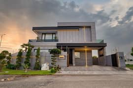 Step Inside This Jaw-dropping Modern Mansion With A Double-height Lobby 0