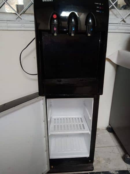 A1 condition used water dispenser.    phone num: 03465466319 1