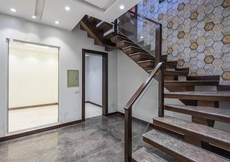 10 Marla Modern House For Sale In Dha Lahore 18