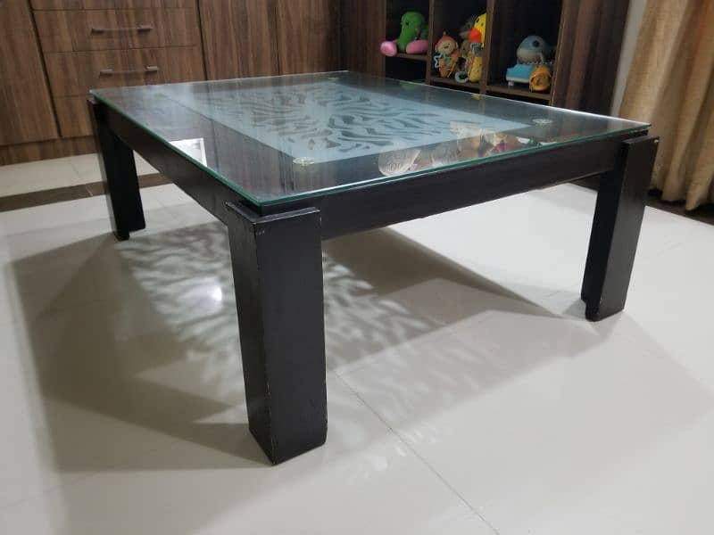 Center Table with Glass Top and Jafri Design 1