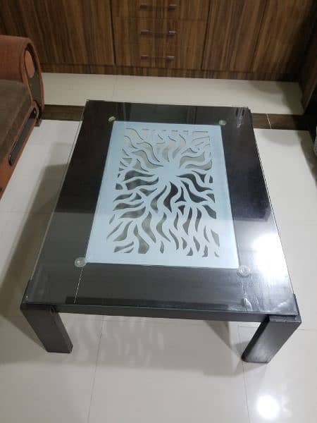 Center Table with Glass Top and Jafri Design 4