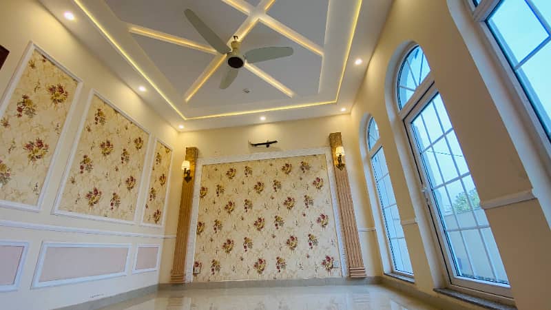 10 Marla Top Class Bungalow For Sale In DHA Phase 7 Lahore 17