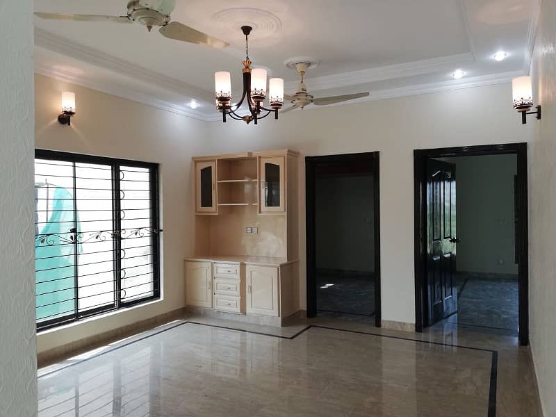 Maintained Bungalow For Sale In DHA Lahore 20