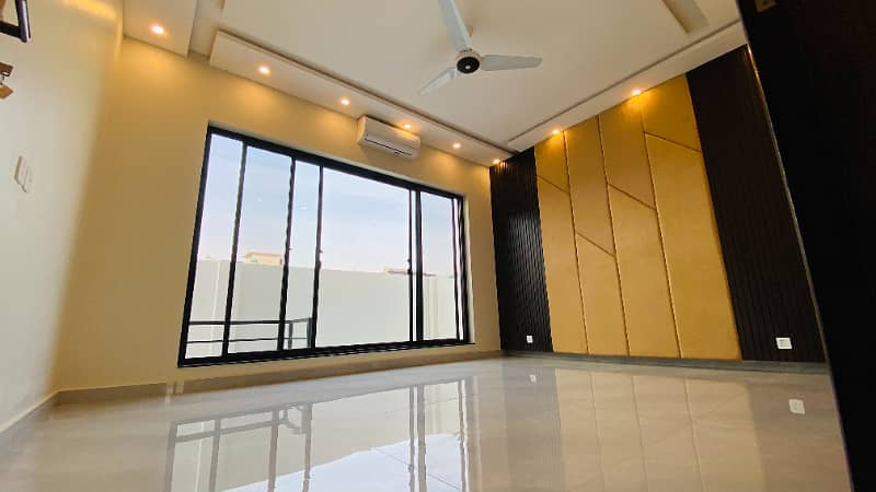 10 Marla Iconic Bungalow For Sale In Dha Phase 5 Lahore 12