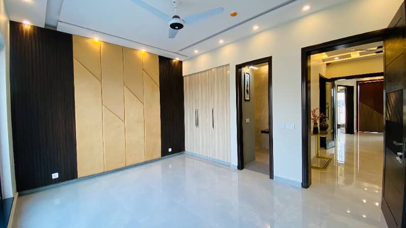 10 Marla Iconic Bungalow For Sale In Dha Phase 5 Lahore 13